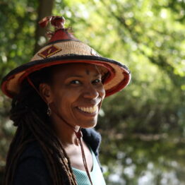 Portrait Nadia d'Or - Les fruits de la forêt